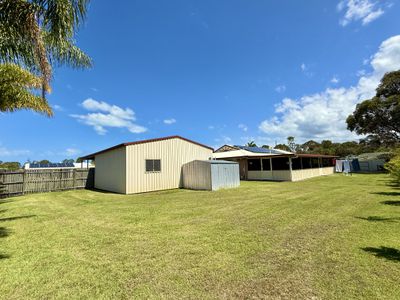 2 Merrilyn Court, Urangan