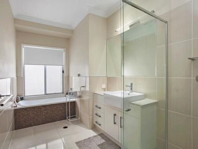 160 The Avenue, Peregian Springs