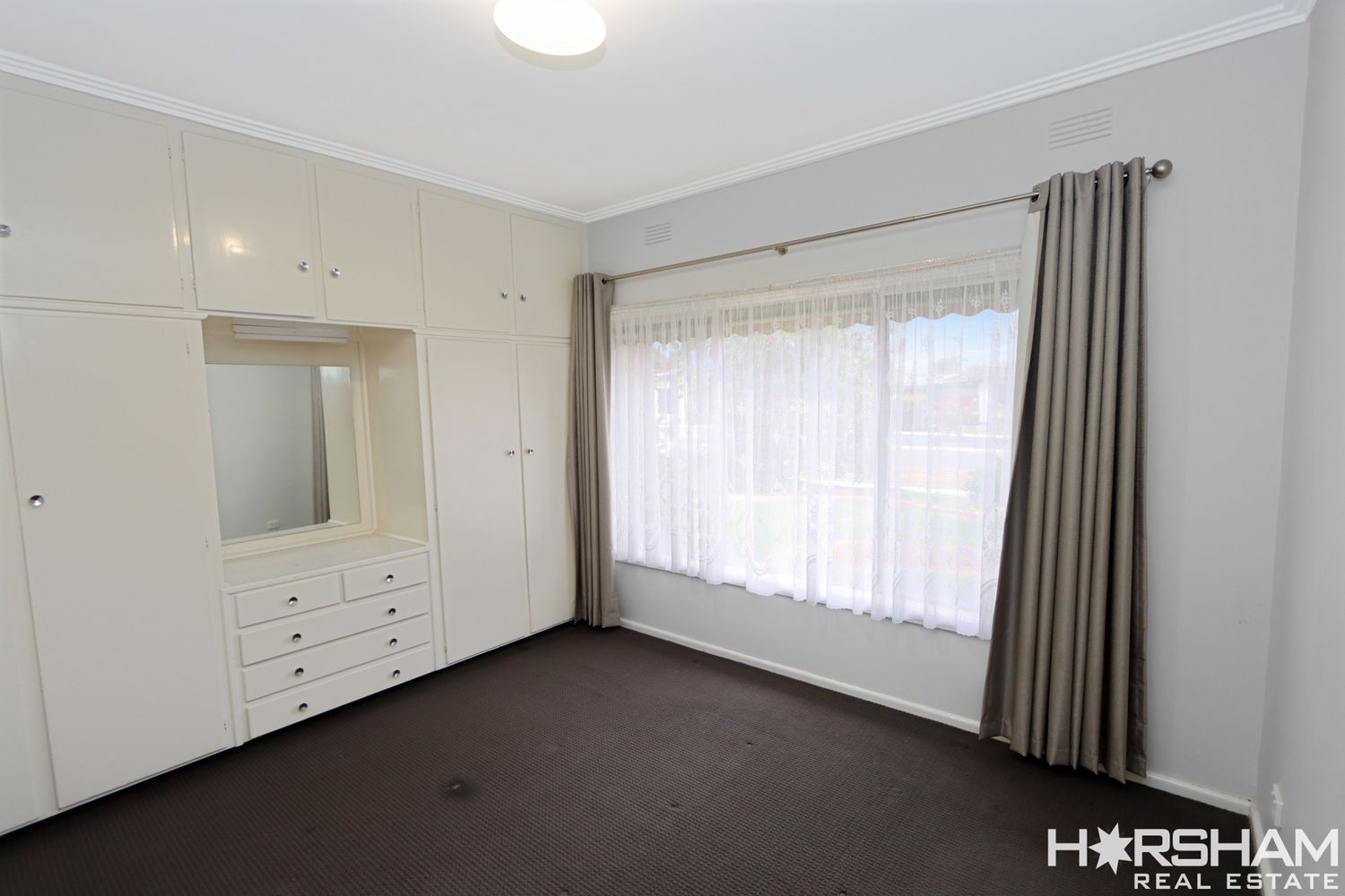 10 Rennison Street, Horsham
