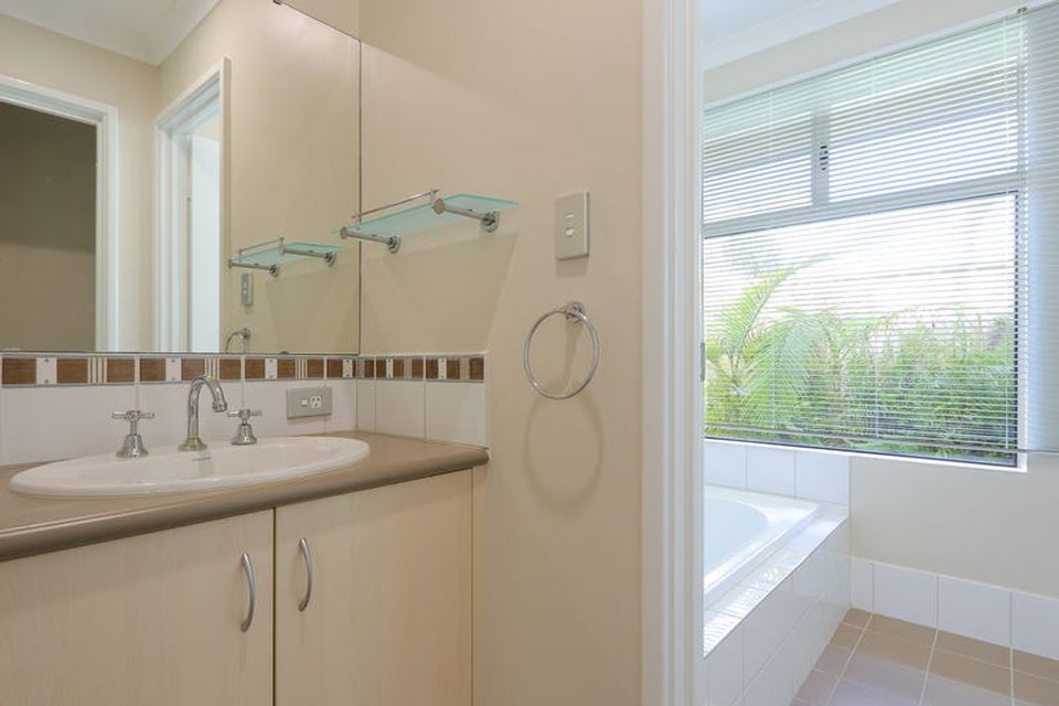 15 Yindana Boulevard, Lakelands