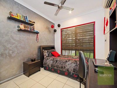 6 Sunningdale Pocket, Idalia