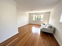 8 Tyne Street, Taringa