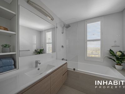 10W / 16 Kings Park Avenue, Crawley