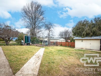 8 Cramsie Crescent, Glen Innes