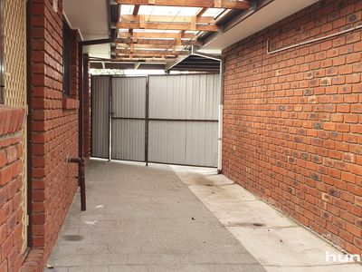 8 Hoddle Way, Altona Meadows