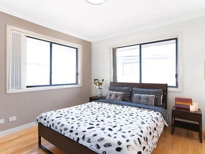 11 / 18 Holland Crescent, Casula