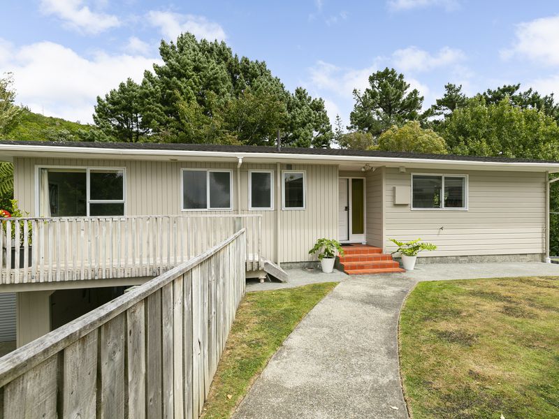 30 Lupin Terrace, Tawa