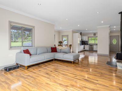 880 Woodbridge Hill Road, Gardners Bay