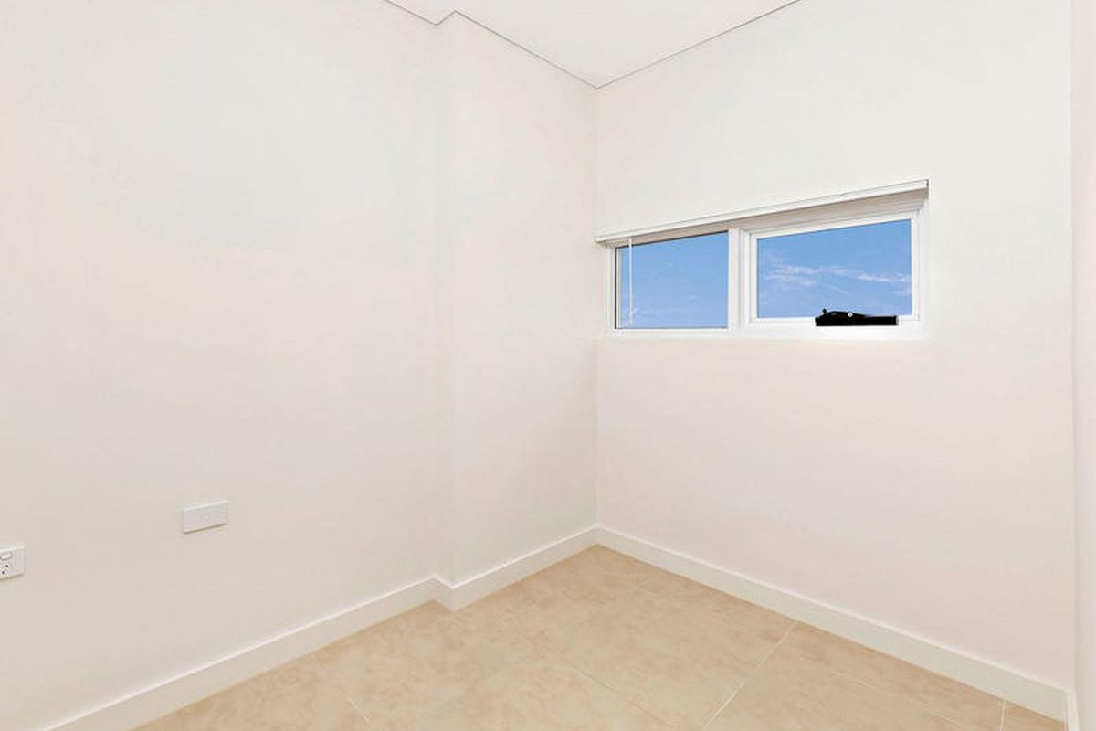 604 / 2-8 Wayman Place, Merrylands