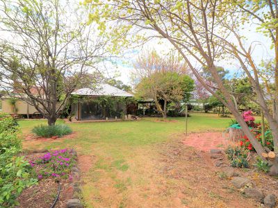 19 Corio St, Murchison