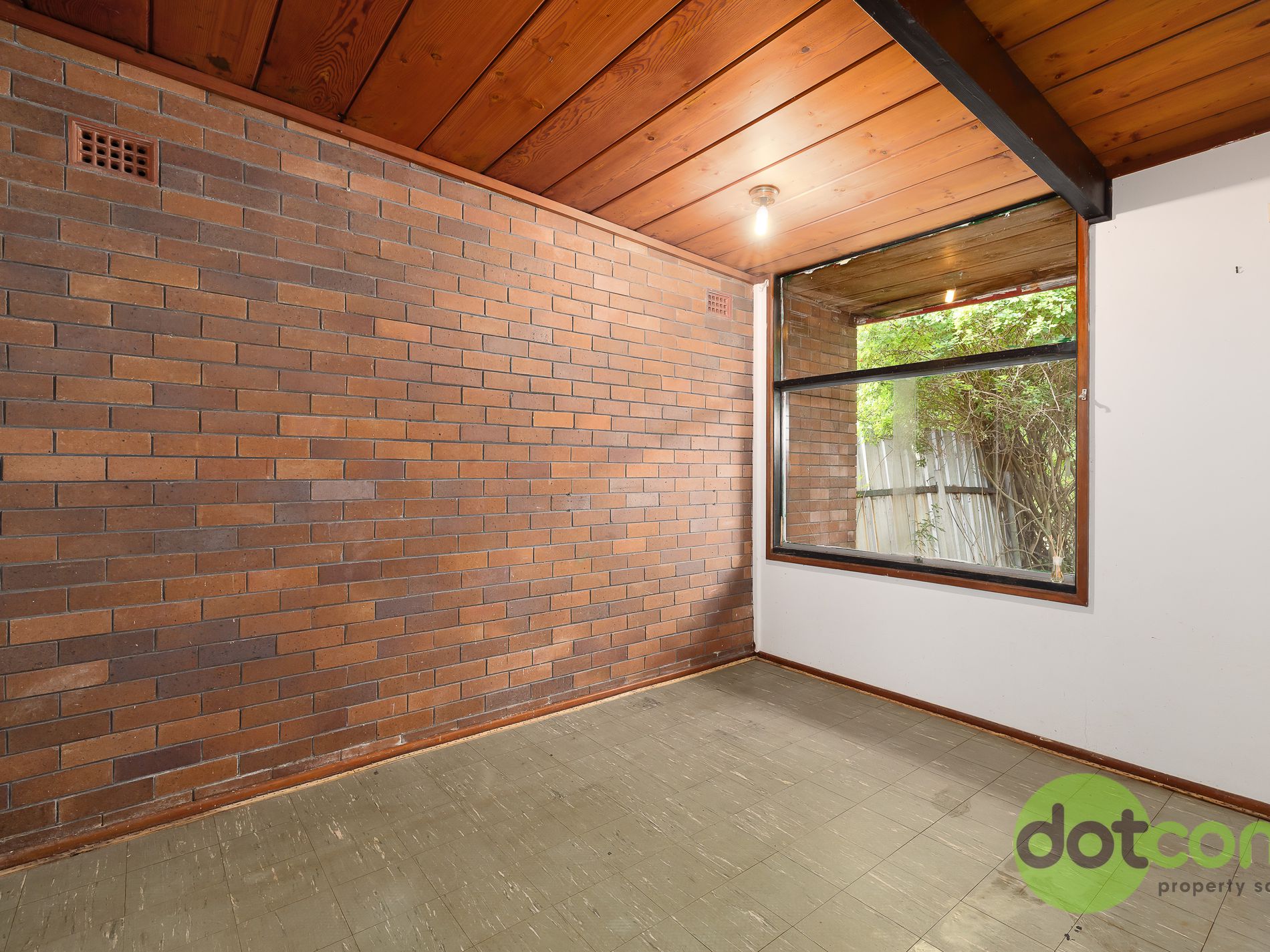108 Bay Road, Bolton Point