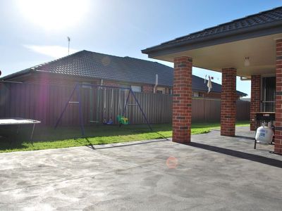 28 Athanlin Avenue, Haywards Bay