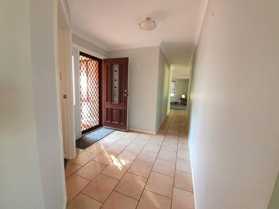 8 Catchpole Close, Dubbo