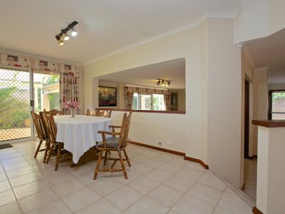 24 Breadsall Close, Carine