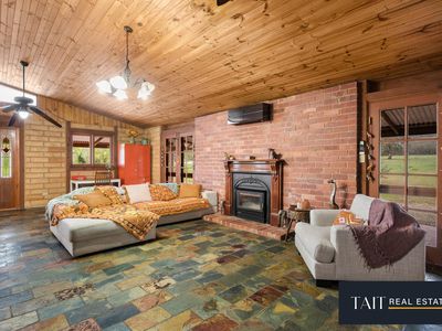 233 Braines Lane, Meadow Creek