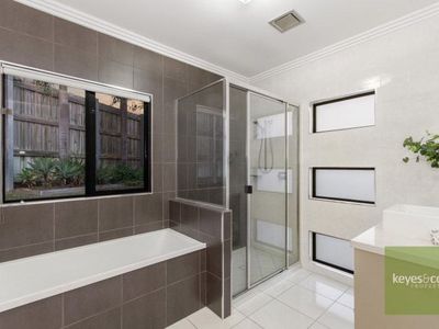 4 Waterdale Pocket, Idalia