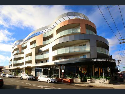 208 / 17 Robbs Parade, Northcote