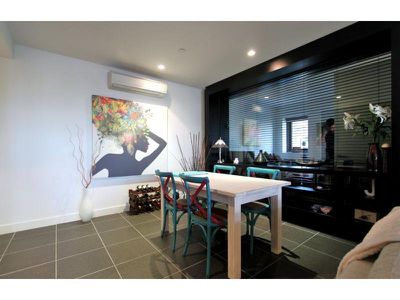 1606 / 14 Claremont Street, South Yarra
