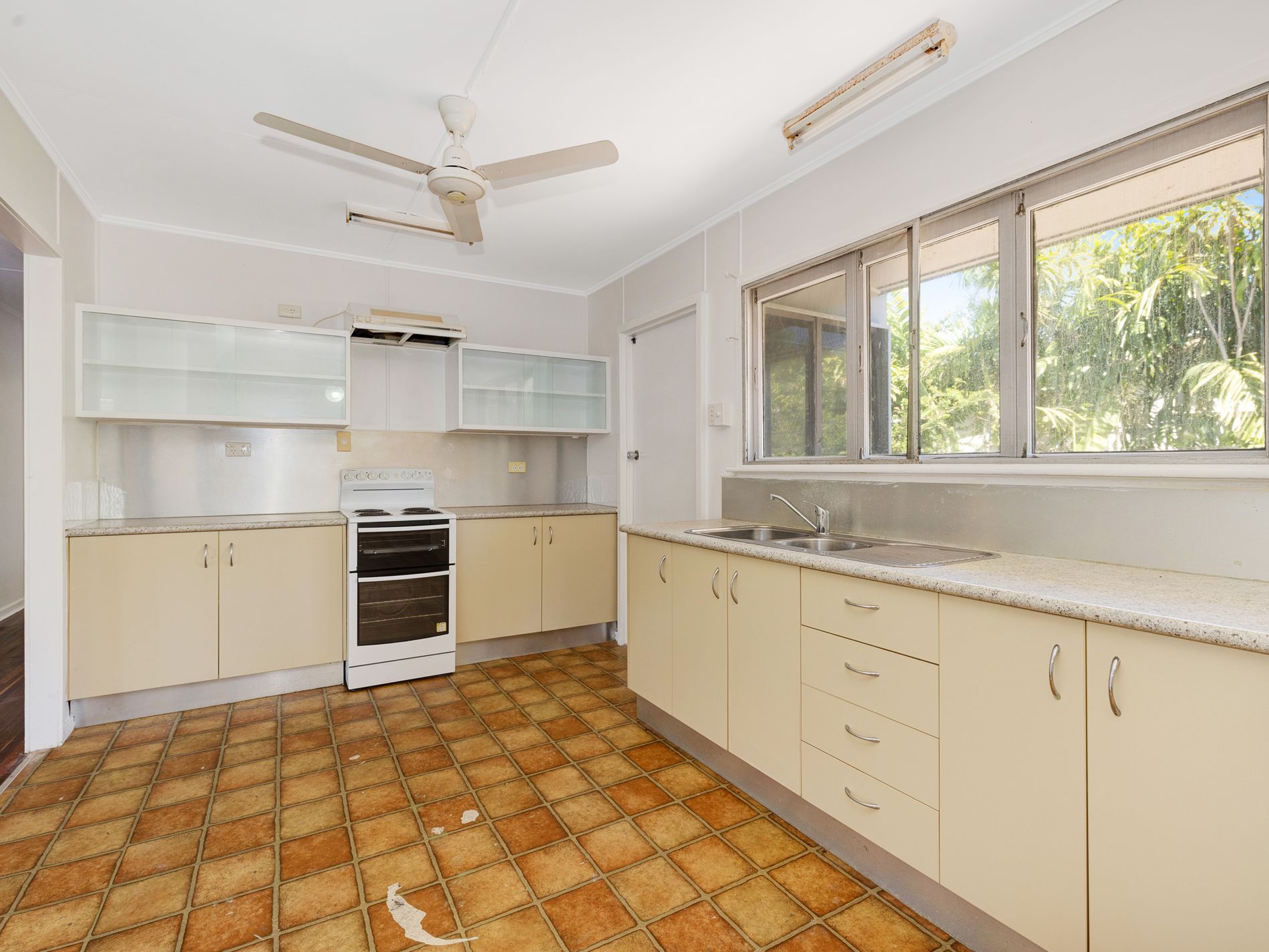 4 Aya Street, Heatley