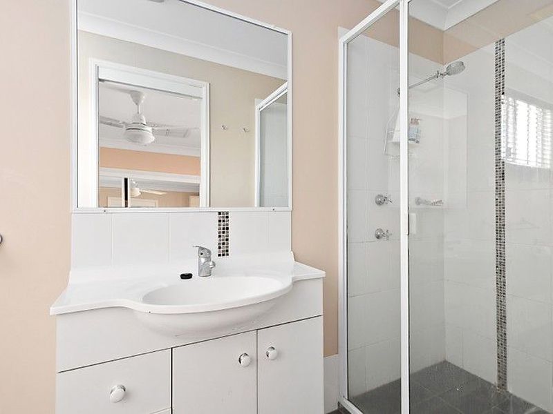 16 / 24 Riverview Street, Emerald