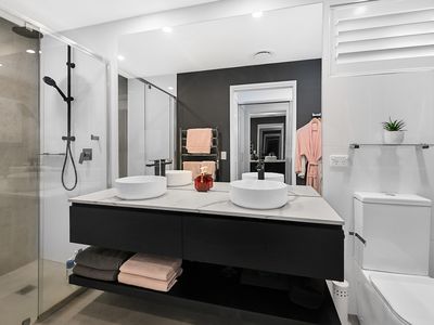 5507 / 5 Harbourside Ct, Biggera Waters