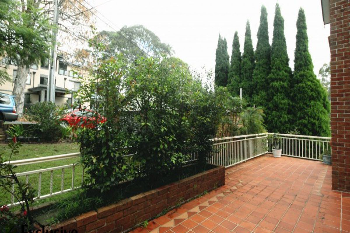 16-18 Bellbrook Avenue, Hornsby