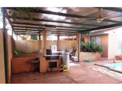 2 Nyabalee Road, Newman