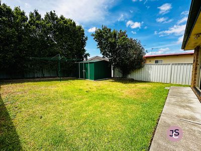 7a Bakeri Circuit, Warabrook