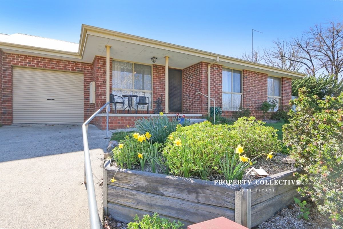 2 / 35 High Street, Beechworth