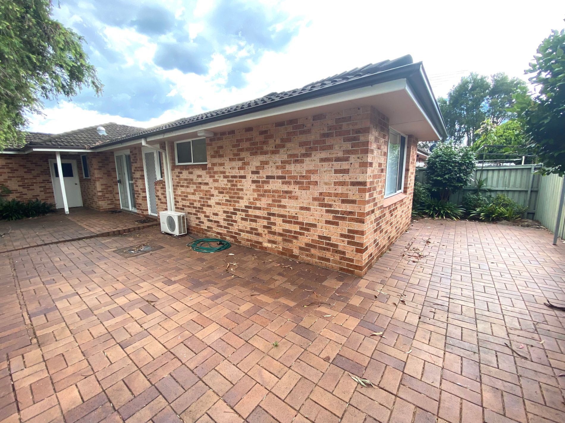 5 / 6A Fripp Crescent, Beverly Hills