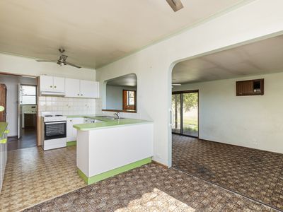 3 Sinclair Cres, Seymour