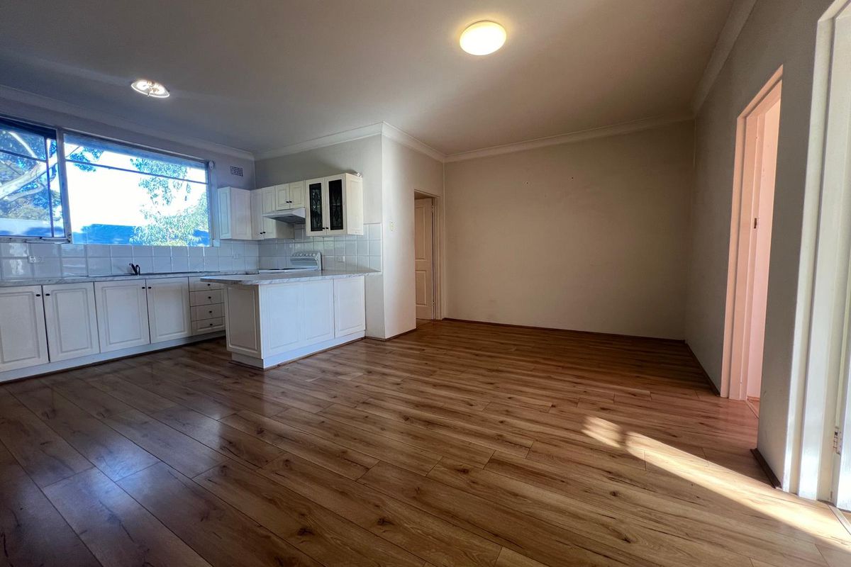 6 / 297-299 King Georges Road, Roselands