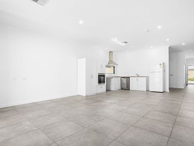 8C Stanmore Ct, Lynwood