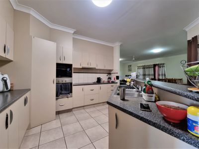 9 Antonia Close, Atherton
