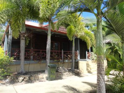 2 / 6 Howard, Cooktown