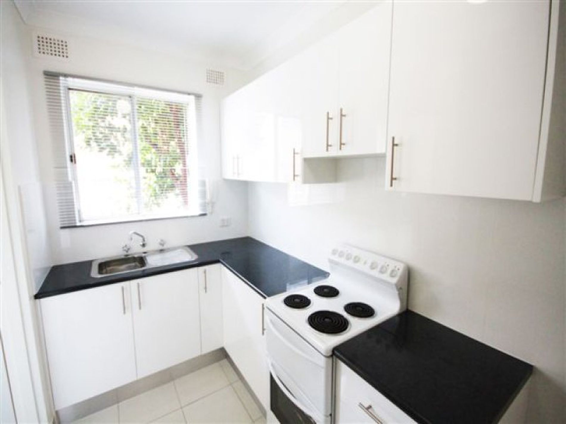 4 / 60 Colin Street, Lakemba