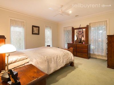 2 FADE COURT, Wodonga