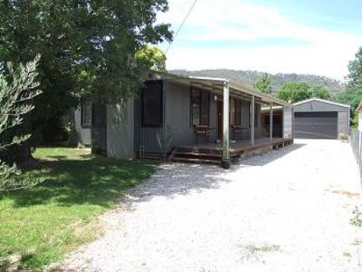 42 Valley Avenue , Mount Beauty