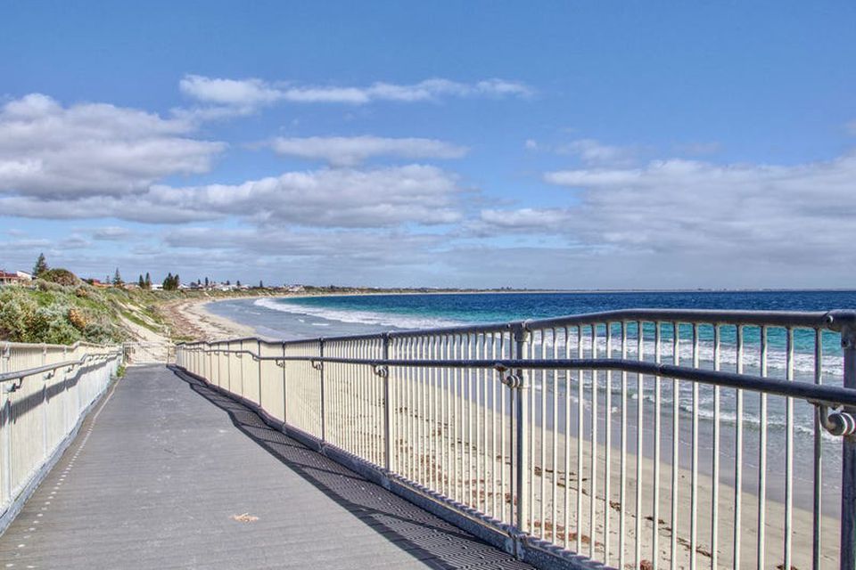 8-19 Malibu Road , Safety Bay
