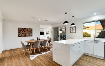 27 Fieldstone Boulevard, Beaconsfield