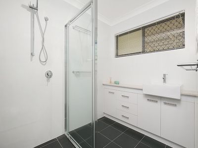38 BARBARALLA DR, Springwood