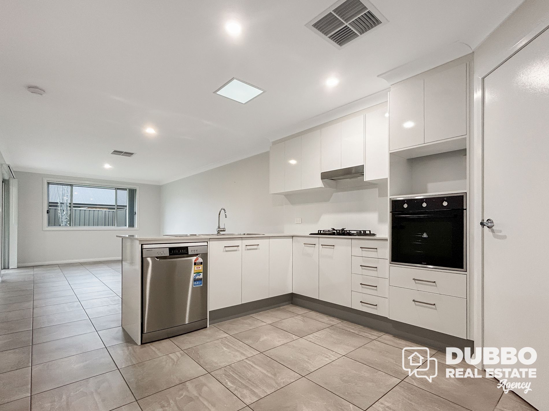 22A Boyd Avenue, Dubbo