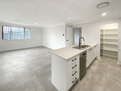 30 Federation Boulevard, Forbes