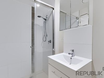 402 / 11 NORMAN STREET, Southport