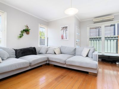 16 SAMANTHA TERRACE, Wodonga