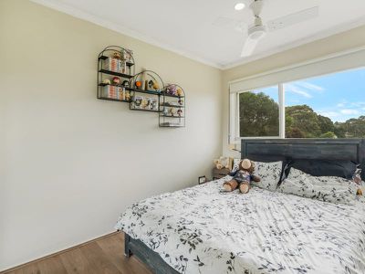 16 Dickens Road, Ambarvale