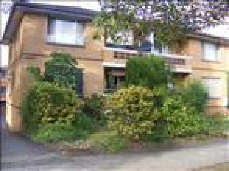 12 / 69 First Avenue, Campsie