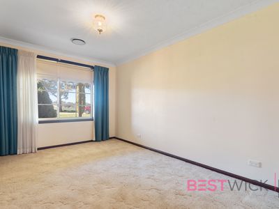 73 Clairvaux Lane, Kelso