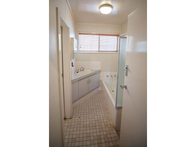 11 Nyabalee Road, Newman