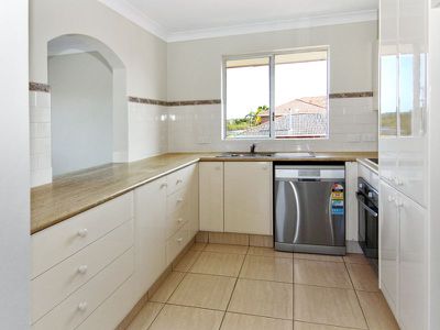 3 / 27 Point Road, Tuncurry